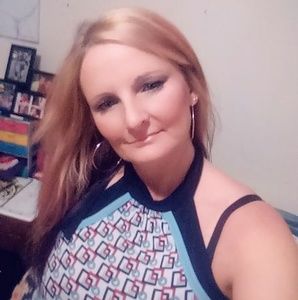 Meet your Posher, Brandi